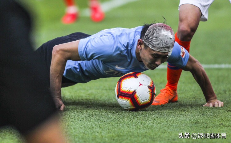 一方小将登场,一方小将