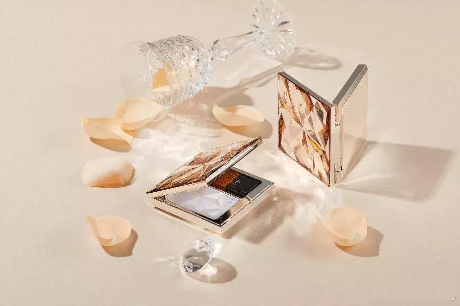 学会Rihanna、钟楚曦、张韶涵的高光技能，比打10针玻尿酸都管用