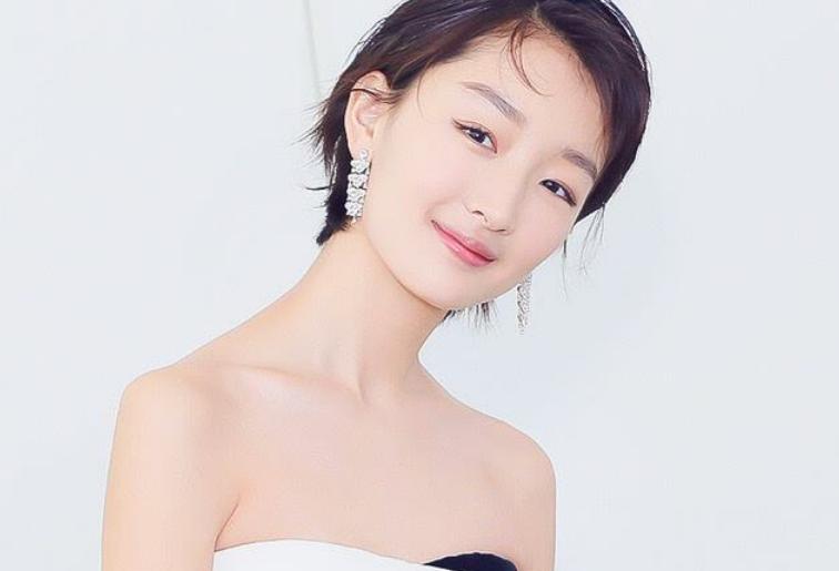 周冬雨同款眼妆教程,周冬雨同款单眼皮眼妆教程