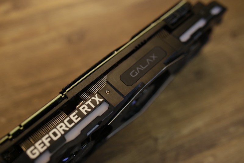 贫穷限制了想像，跑分64万烧包主机扫雷卡不卡？