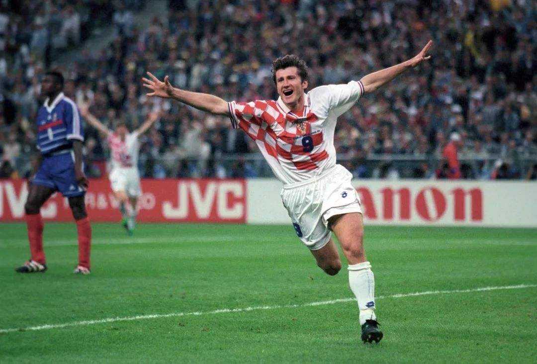 达沃苏克左脚拉小提琴,达沃苏克皇马进球