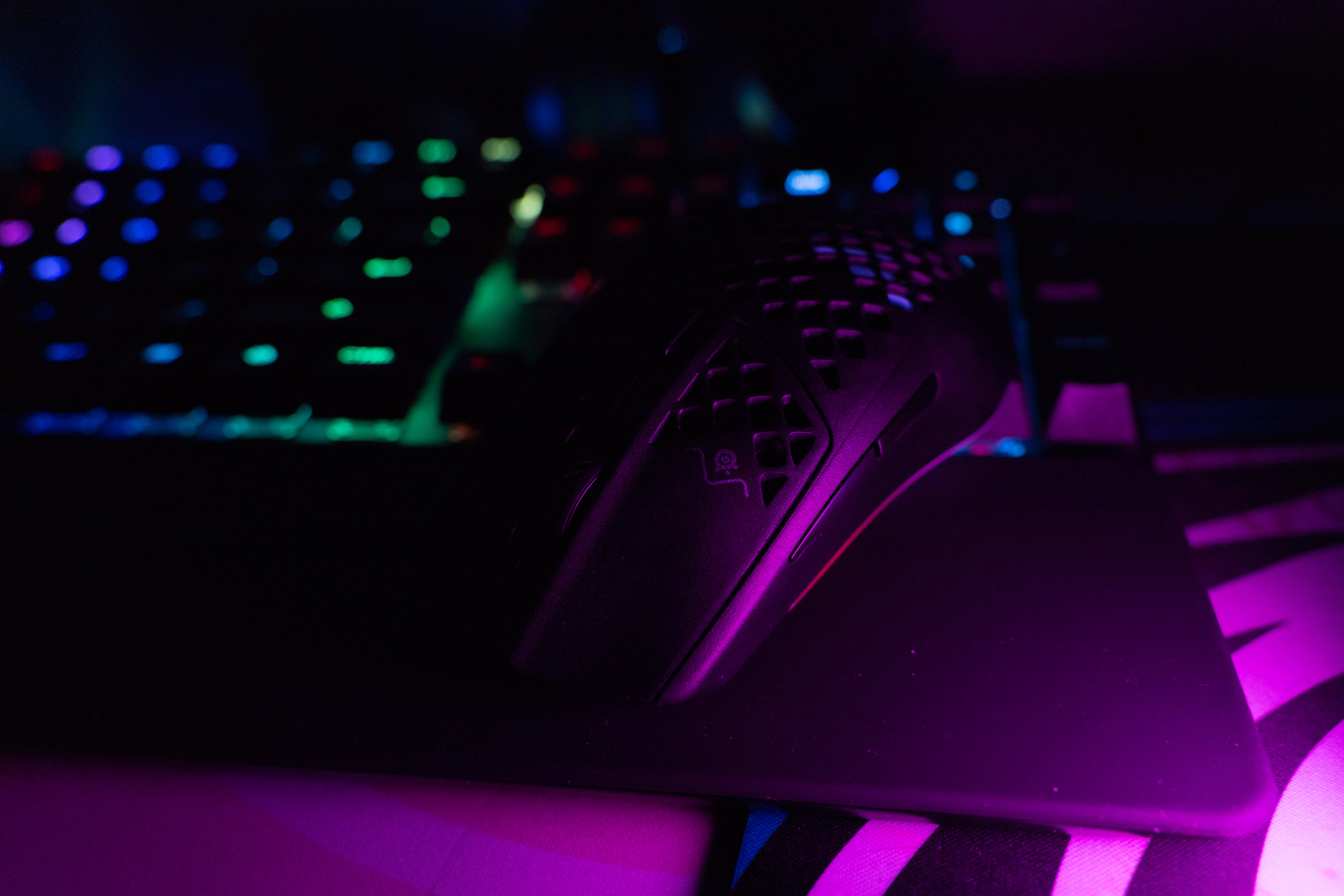 轻量化+无线=赛睿Aerox3Wireless