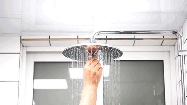 大花洒怎么洗澡,顶喷大花洒
