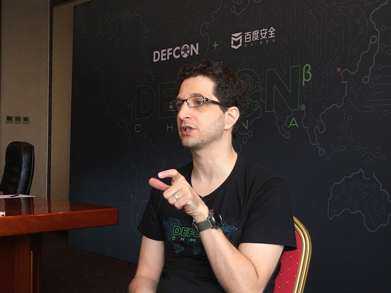 「互联网口述历史」杰夫·莫斯：“身价”最高黑客