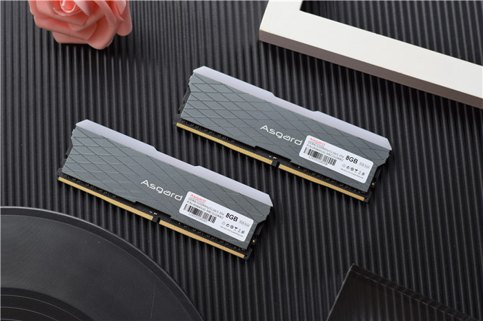 i79700kf配什么显示器,i79700k配置用什么显示器