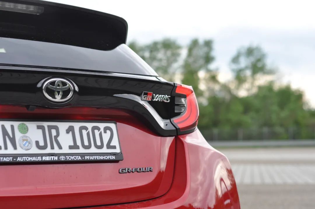 丰田gryaris试驾视频,丰田gryaris拉力
