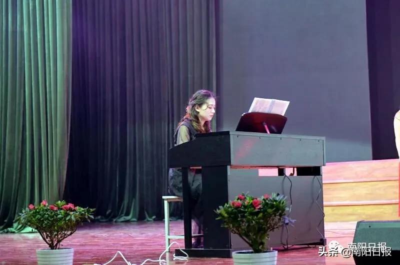 南阳完全中学校长,南阳市第一完全学校东大门图片