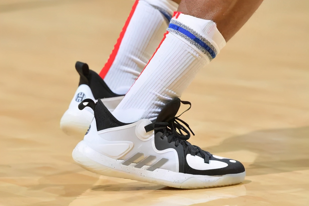 莫兰特上脚kobe4橙色,莫兰特上脚过的kobe球鞋