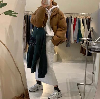 人气高的韩国ins穿搭博主夏季学生,ins博主推荐韩国轻熟风穿搭