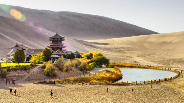 唯愿不负美景不负卿,不负美景不负卿什么意思