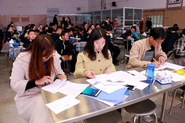 为啥考试都要先考语文？班主任说出了3点，原因太过真实了