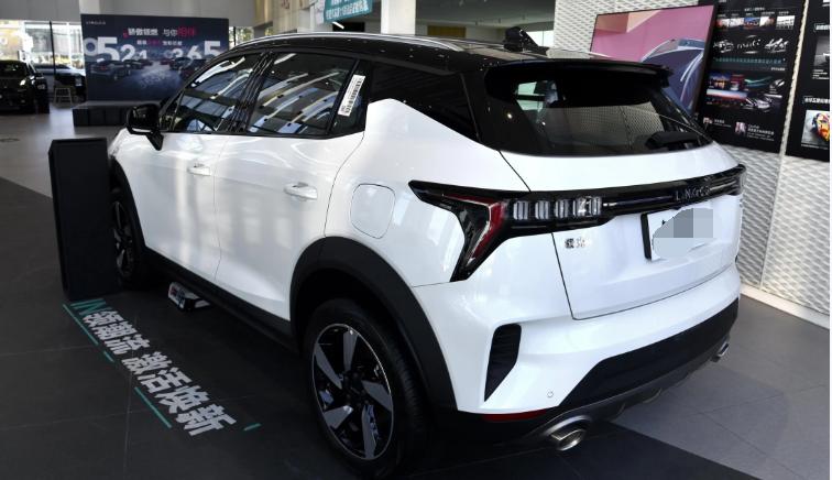 品质和颜值并存的新款领克06来袭,领克06插电混动测试油耗