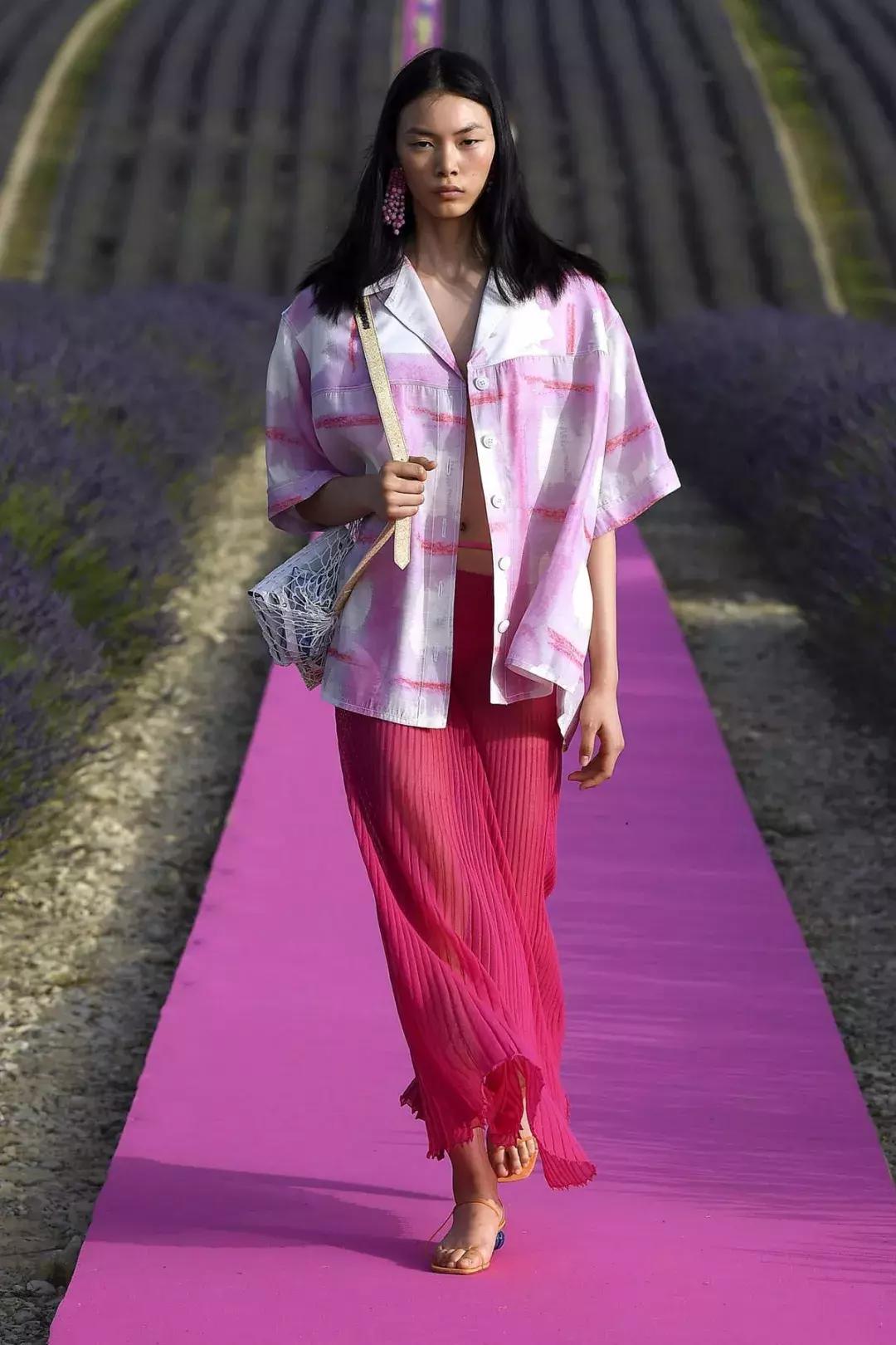 jacquemus沙漠秀,jacquemus2020秋冬秀场细节
