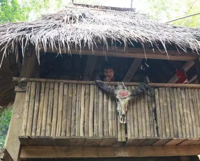 云南有个奇怪的部落,云南最奇葩的部落是什么