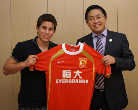 恒大离队申花球员,天体之王孔卡在恒大进了多少个球