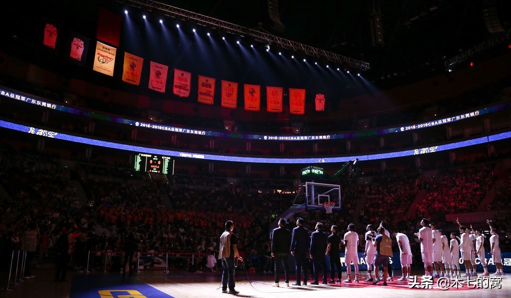 *东王广**朝圣地，苦等举鼎的东莞篮球中心