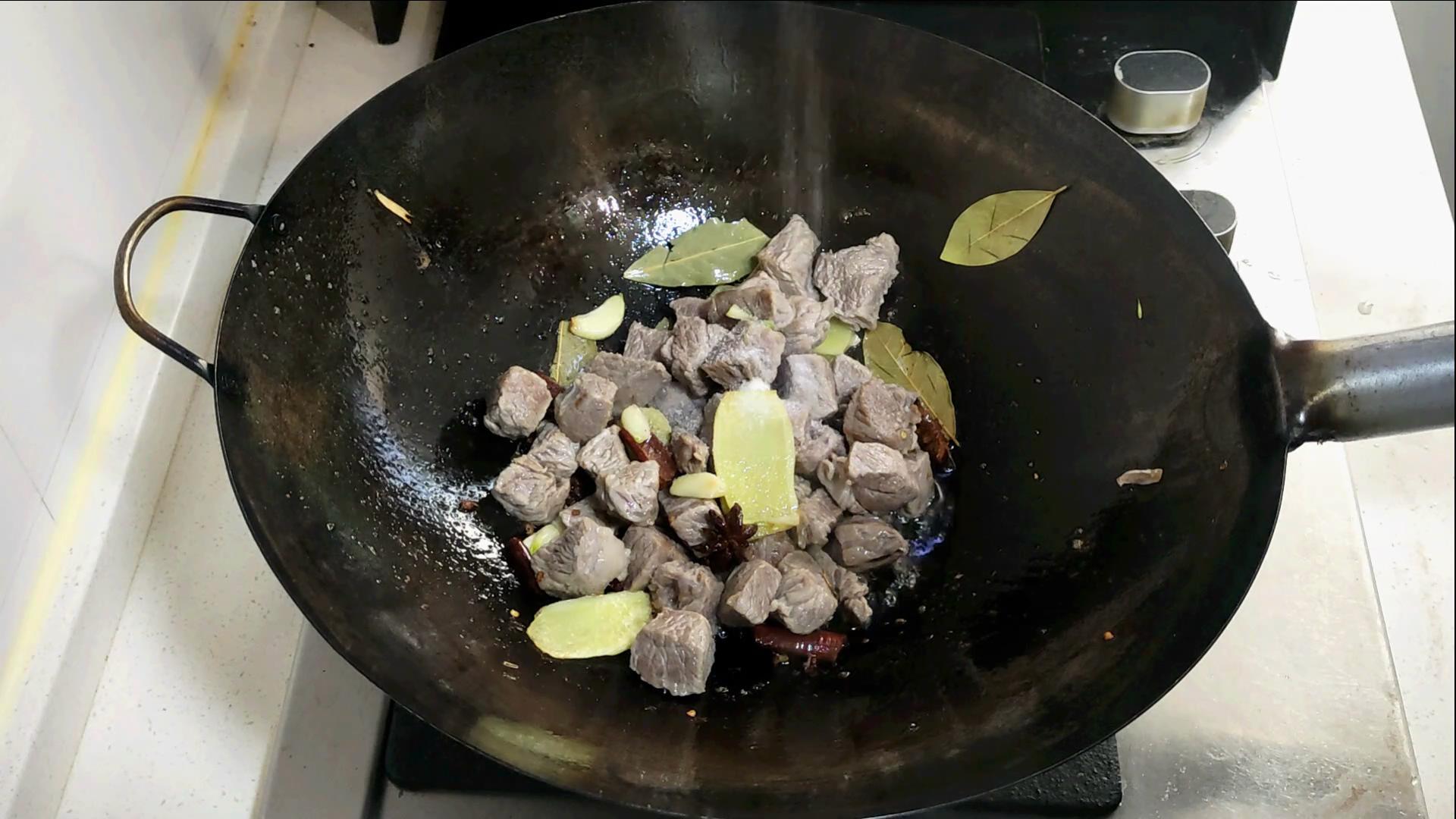 红烧牛肉特别柴怎么补救,牛肉红烧怎么容易烂