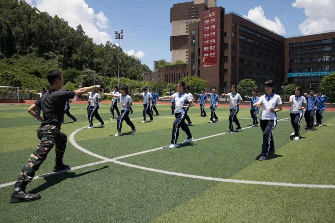 投资10亿，坐标布吉，这是一所被低估的宝藏学校