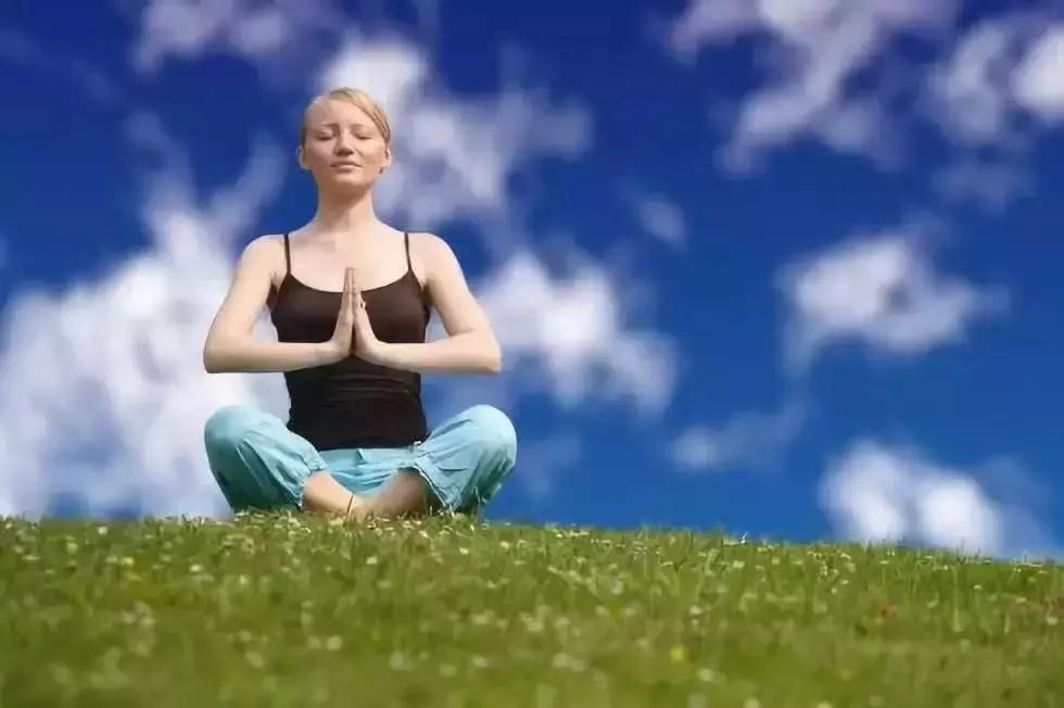 打嗝要警惕四种病嗳气,突然打嗝怎么办快速止嗝