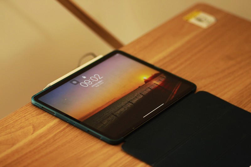 亿色ipad保护套air5,ipadpro保护套倍思