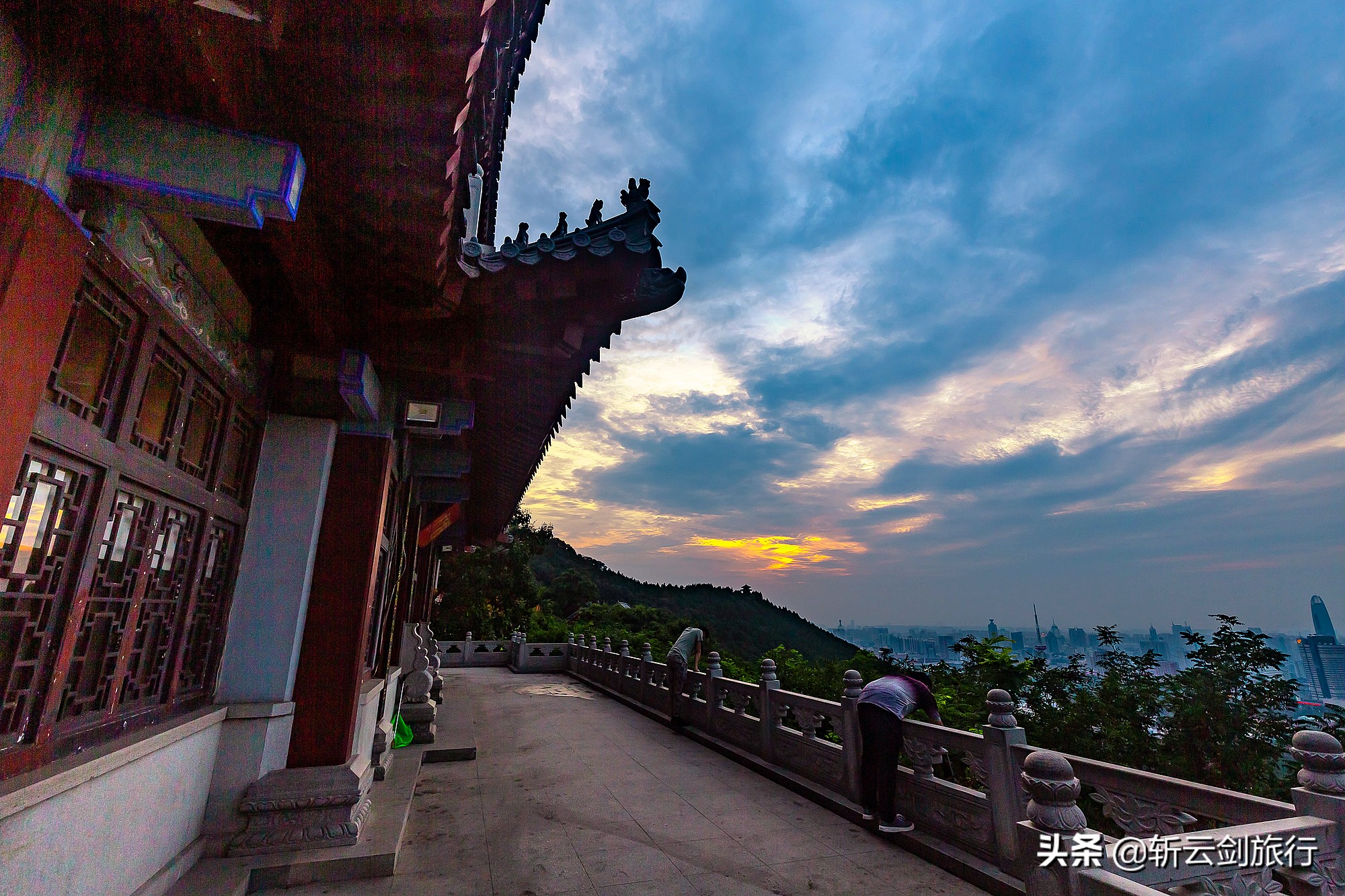 济南的千佛山最美景讲解,济南千佛山都有哪些景点