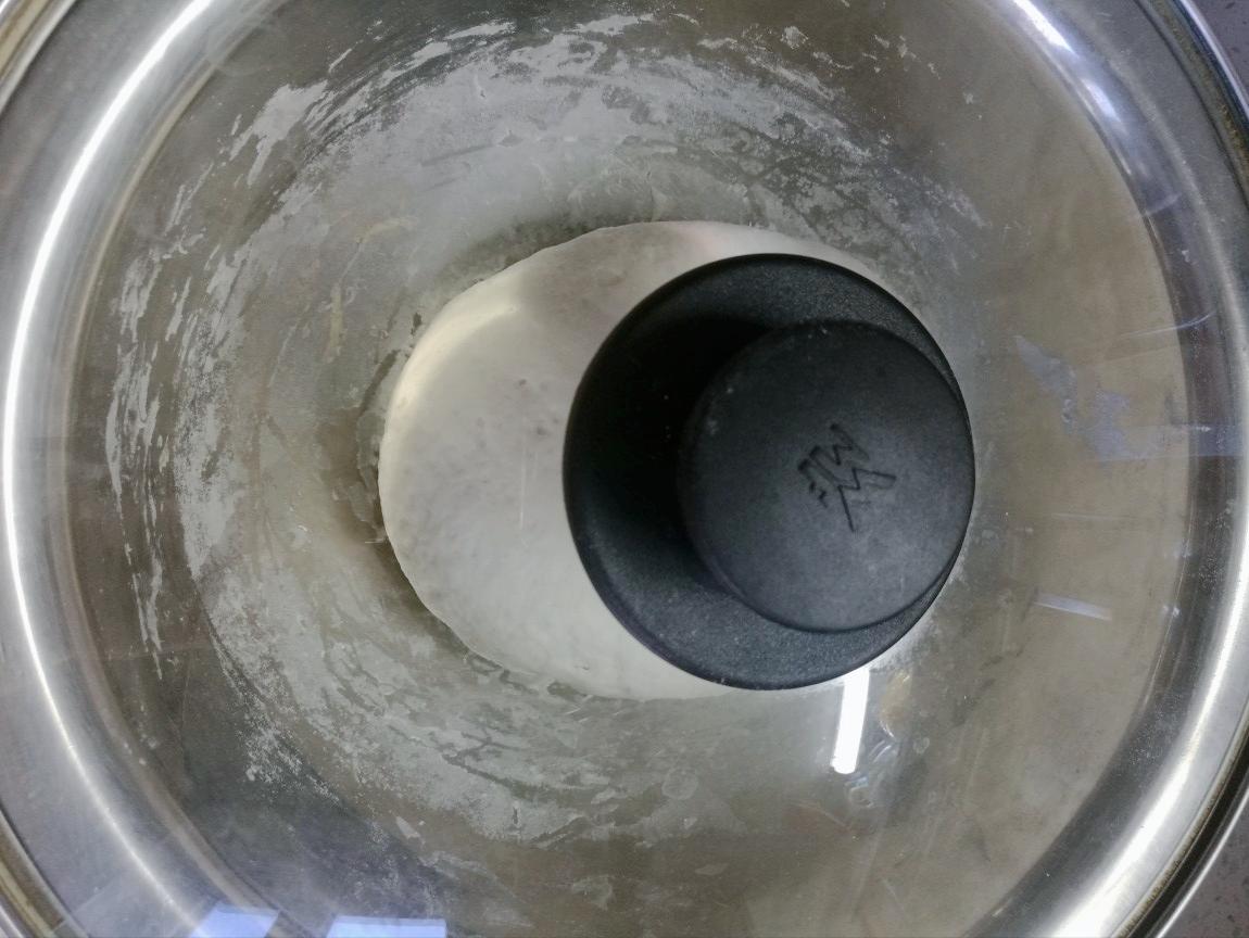 用酵母发面蒸多少分钟,用酵母发面放冰箱一夜