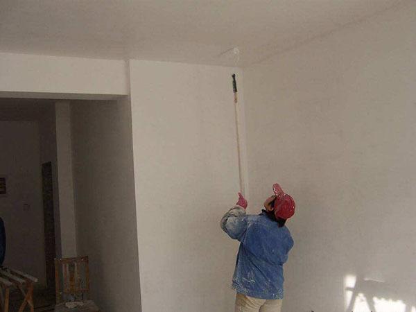 旧房翻新墙面发黄怎么补救,刮完腻子墙面发黄处理妙招