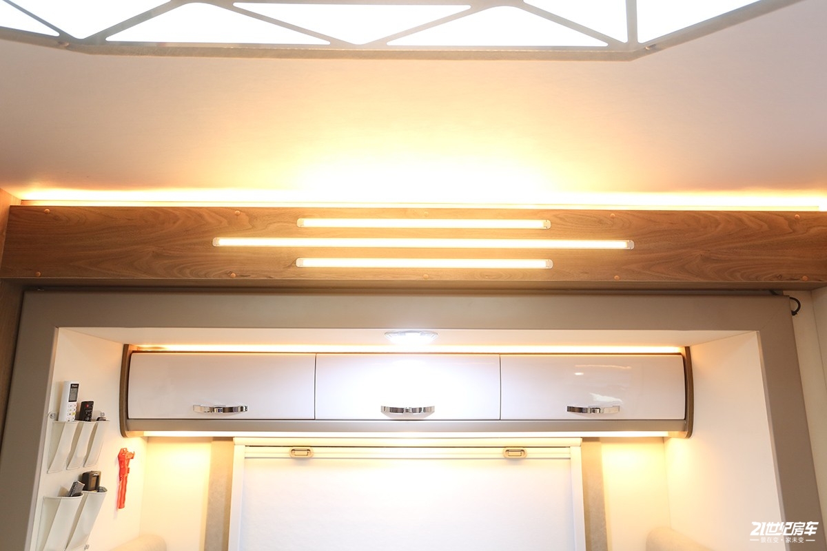 2019年新款福特b型房车,霍夫勒最新款b型房车