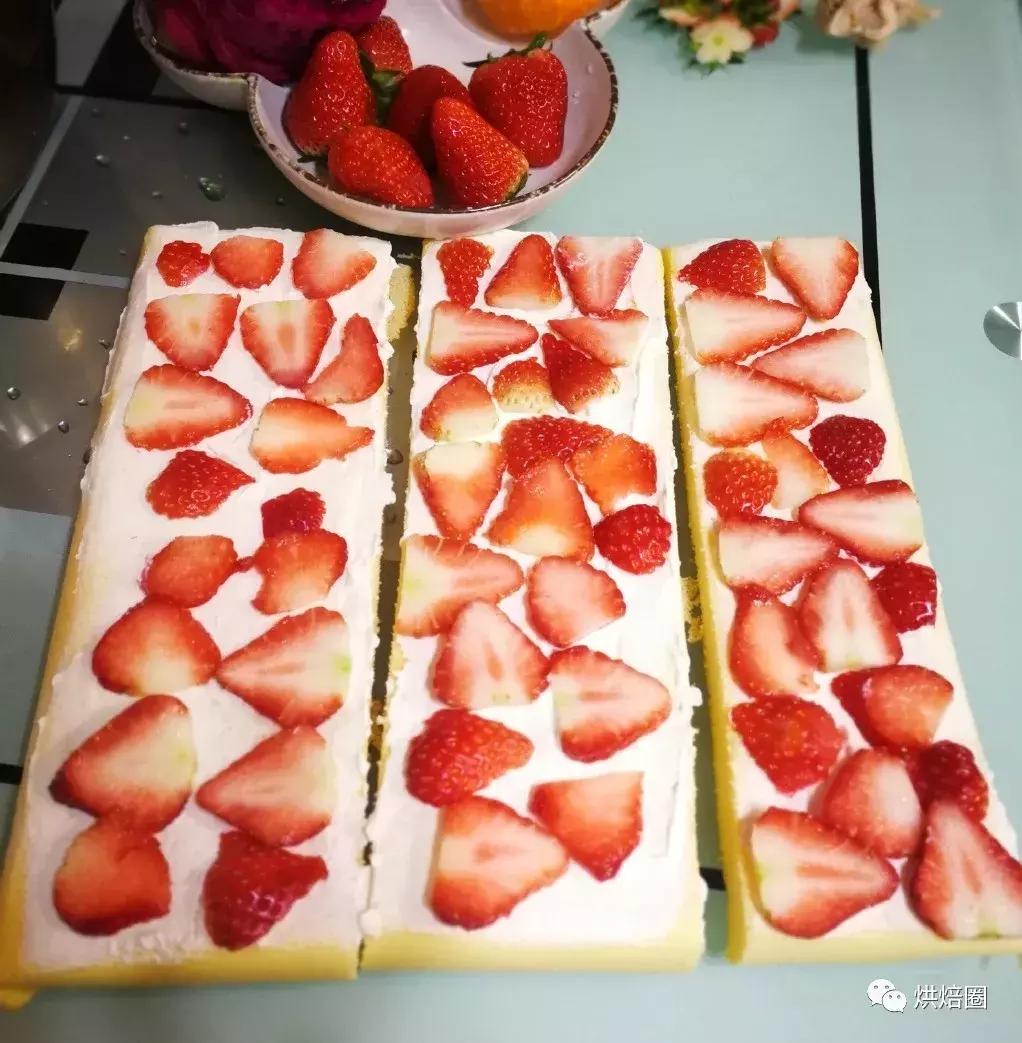 过年做的福袋卷蛋糕被亲戚夸惨了送给正月的寿星寓意好又漂亮~