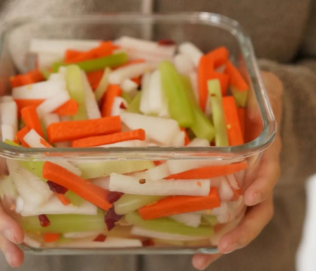 四川老坛青菜酸菜的腌制方法,四川老坛泡酸菜的正宗做法