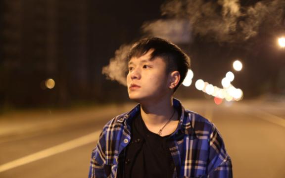 孩子犟脾气不服软的原因,孩子脾气太犟不认错属于什么性格