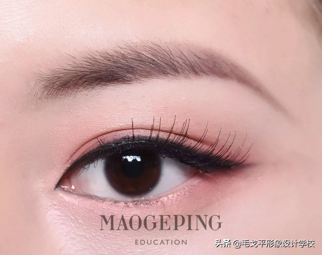 初学画眉毛步骤单眼皮眼妆,新手如何画眉和眼妆