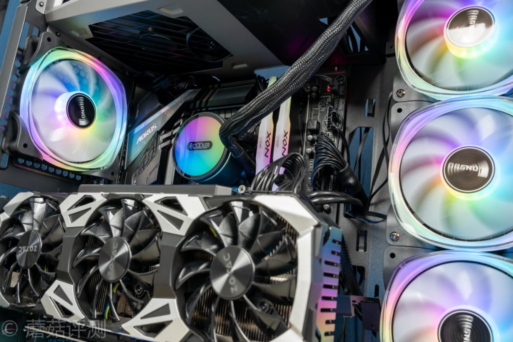 镁光pcie4.0固态硬盘评测,镁光sata256g固态硬盘好吗