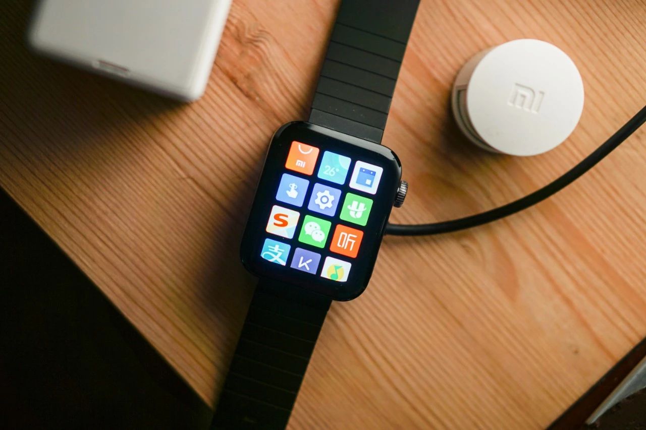 小米智能手表和华为手表哪个好,小米智能手表watch1和2有什么区别