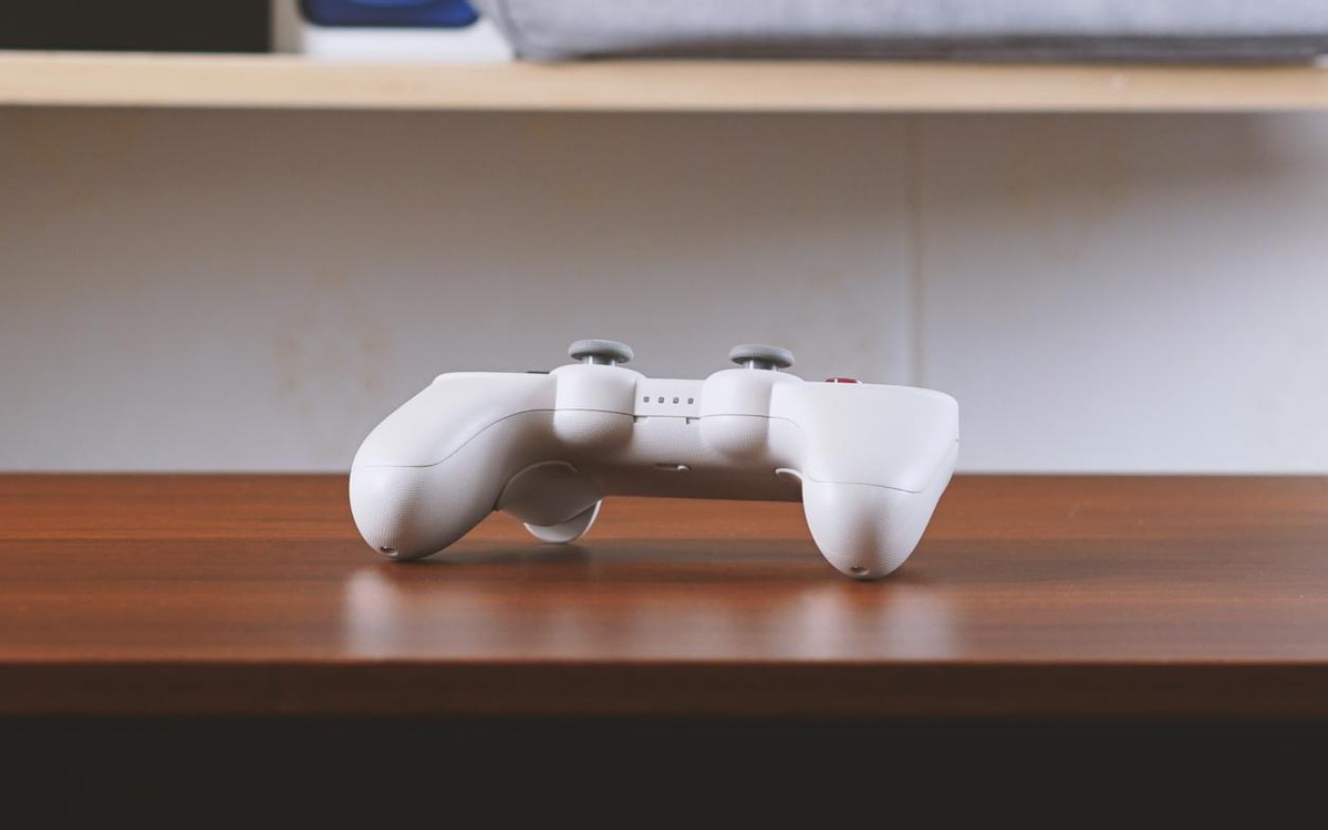 八位堂pro2与switch手柄,游戏玩家必备外设