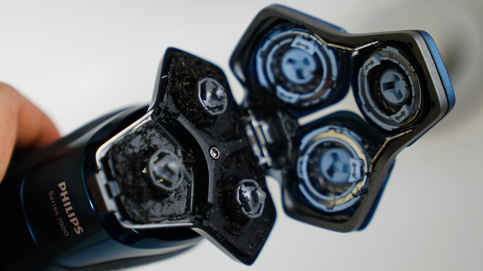 络腮胡用飞利浦剃须刀评测,飞利浦s7000功能介绍