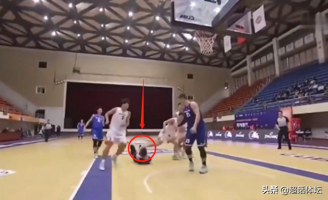 CUBA开重磅罚单！踩裆球员被取消两届参赛资格，违体恶劣罕见