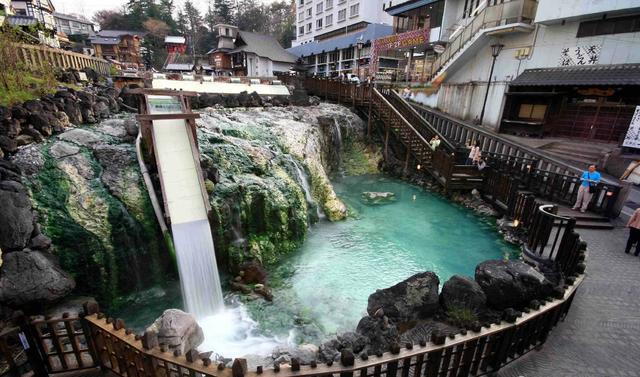 日本九州县温泉,日本最好看雪山温泉