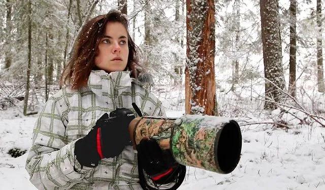 葬礼当天，她成为了四个孩子的“后妈”，网友：这是童话故事吧