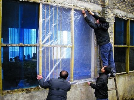 窗户漏风横梁漏风,窗户漏风窗台也漏风