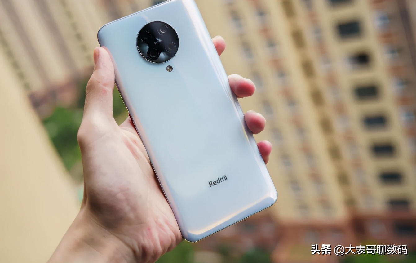 目前性价比最值得入手的三款手机,年底最值得3款手机性价比高