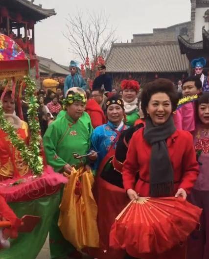 海霞主持人谈家乡,海霞主持人回老家现场