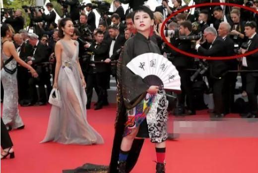 戛纳经典红毯照vs辣眼睛照！网友:甚至有点怀念范冰冰和张馨予