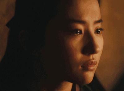 孕妇是肚子显得好还是不显好,孕妇肚子不显但是腰特别圆