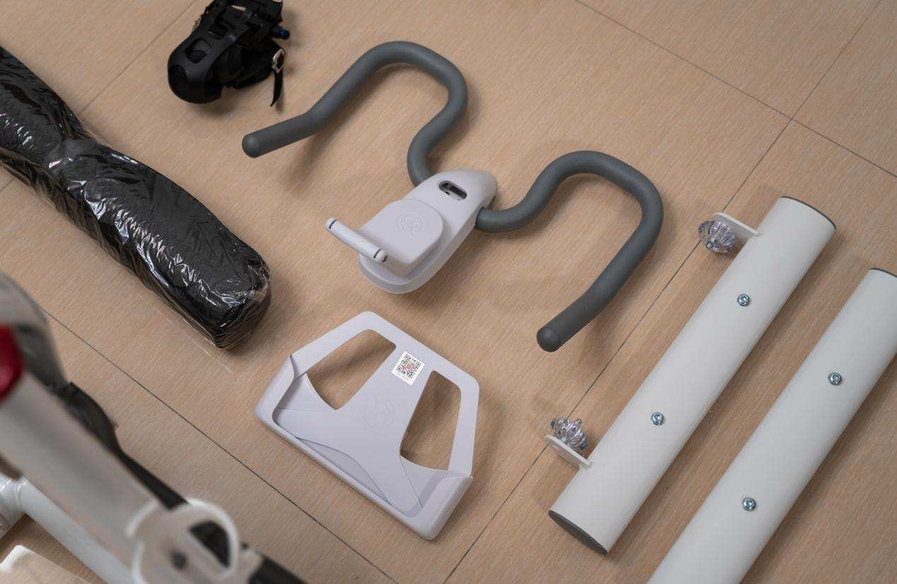 解锁宅家运动的更多乐趣：野小兽动感单车S1体验