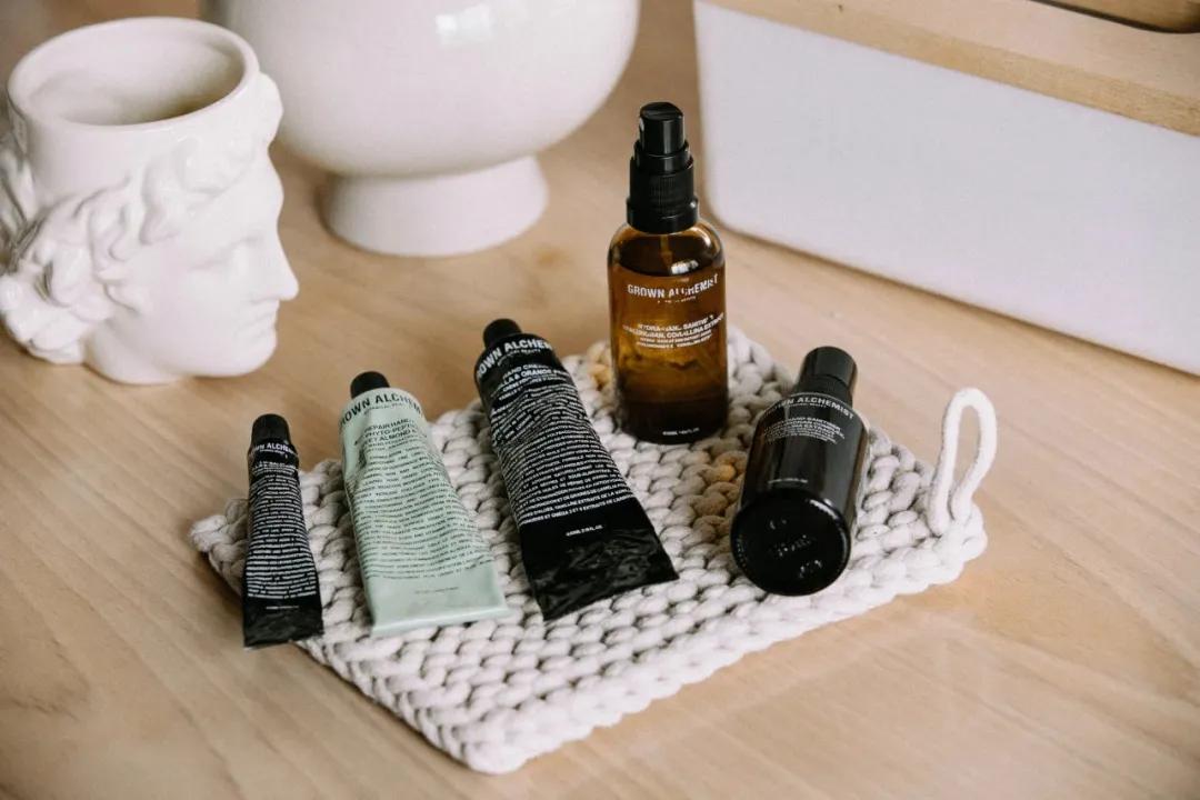 只要小几百就能买到Acne平替，高逼格小*香众**薰和王一博同款