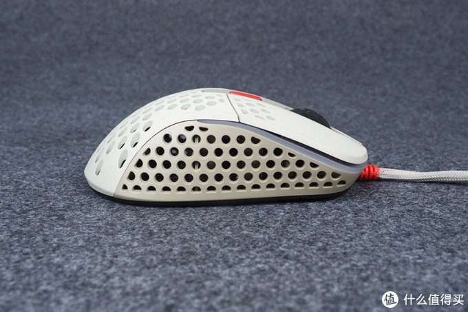 xtrfym4和xtrfym42区别,xtrfym4鼠标适合多大的手