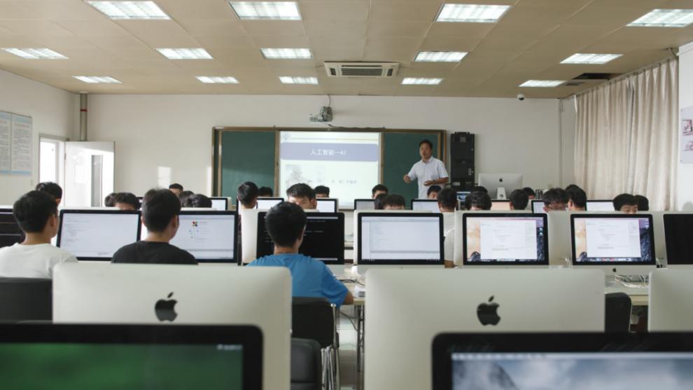 中原第一所现代大学:坐落于八朝古都,近60万人选择报考!