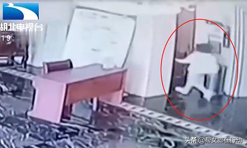 “帮叔叔一个忙吧”9岁女童被男子拖进厕所猥亵，时间长达7分钟