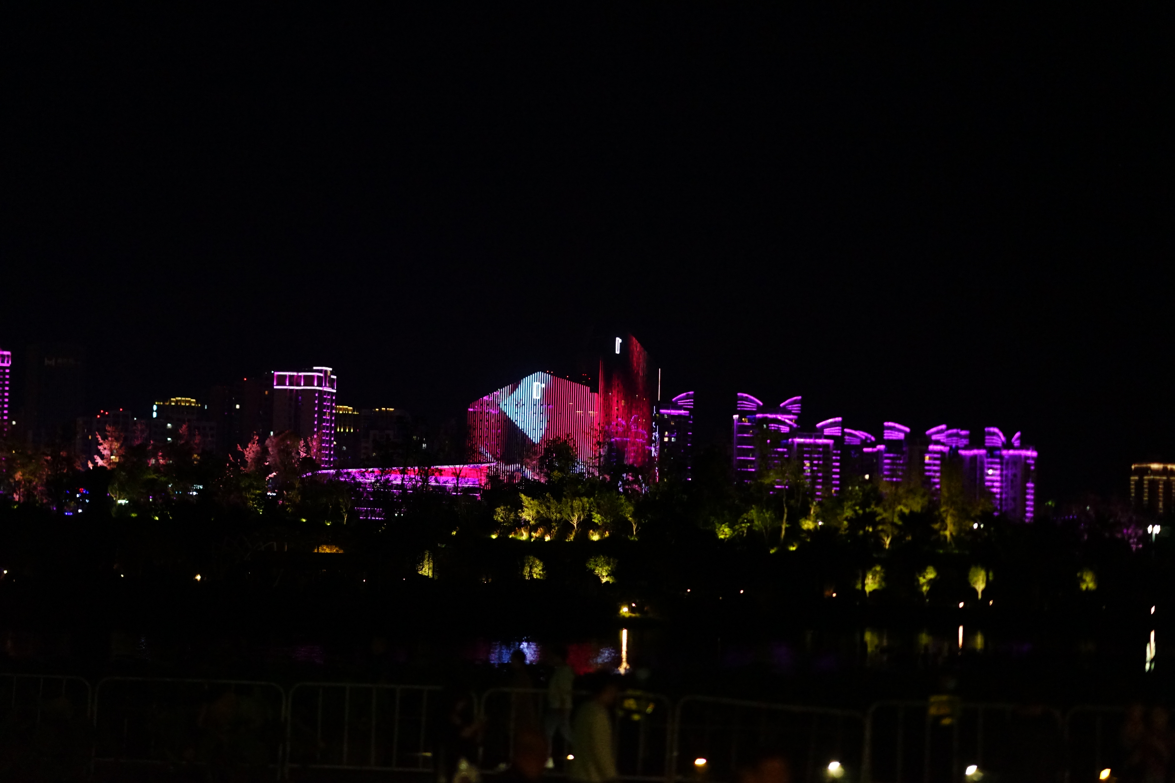 300多住5星级酒店，等了你1600年的遂宁，比成渝更安逸